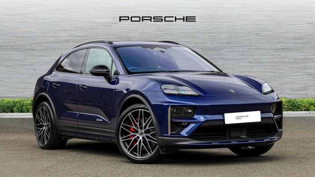 Porsche Macan 470Kw Turbo 100Kwh Blue