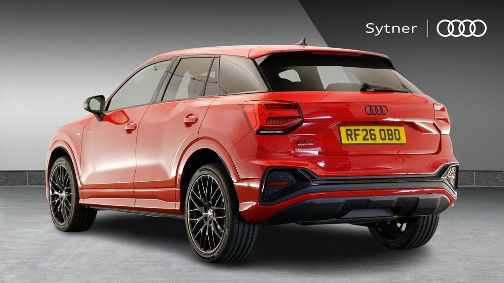 Audi Q2 30 Tfsi 116 Black Edition Red #3