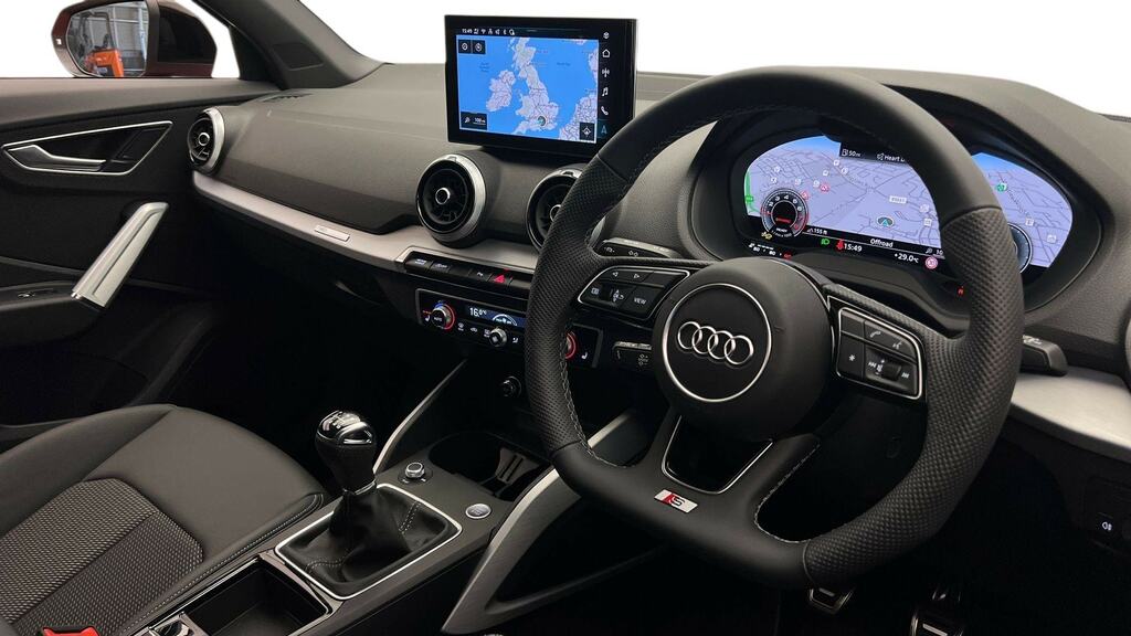 Audi Q2 30 Tfsi 116 Black Edition Red #6