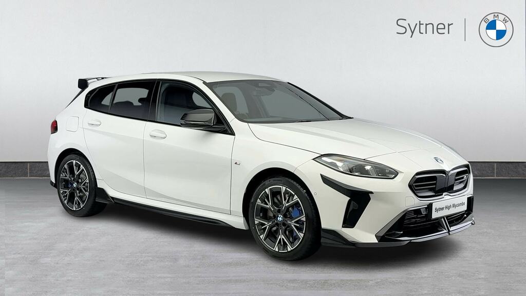 BMW 1 Series M135 Xdrive Step White