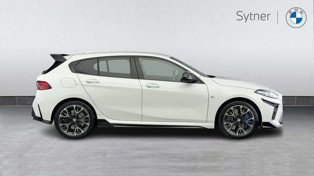 BMW 1 Series M135 Xdrive Step White #3