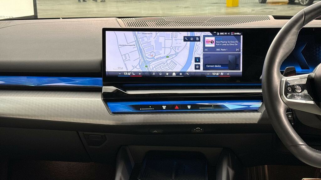 BMW i5 M Sport Pro Black #8