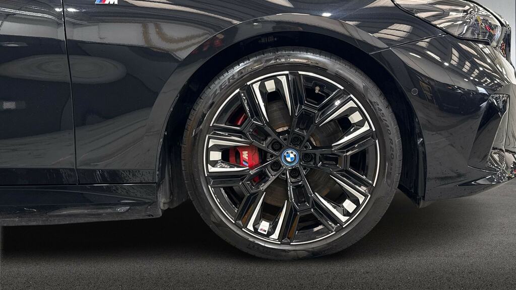 BMW i5 M Sport Pro Black #14