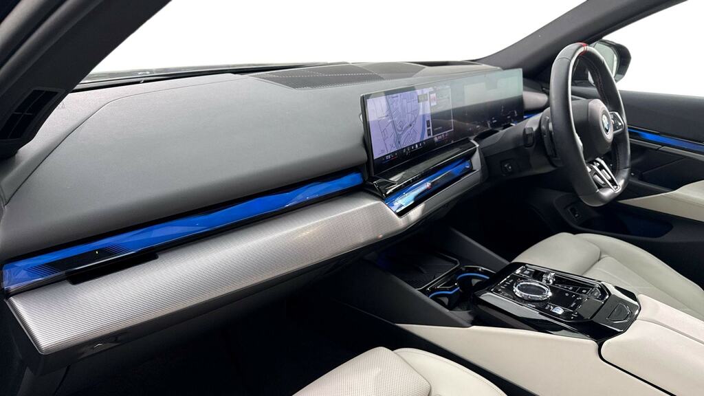BMW i5 M Sport Pro Black #7