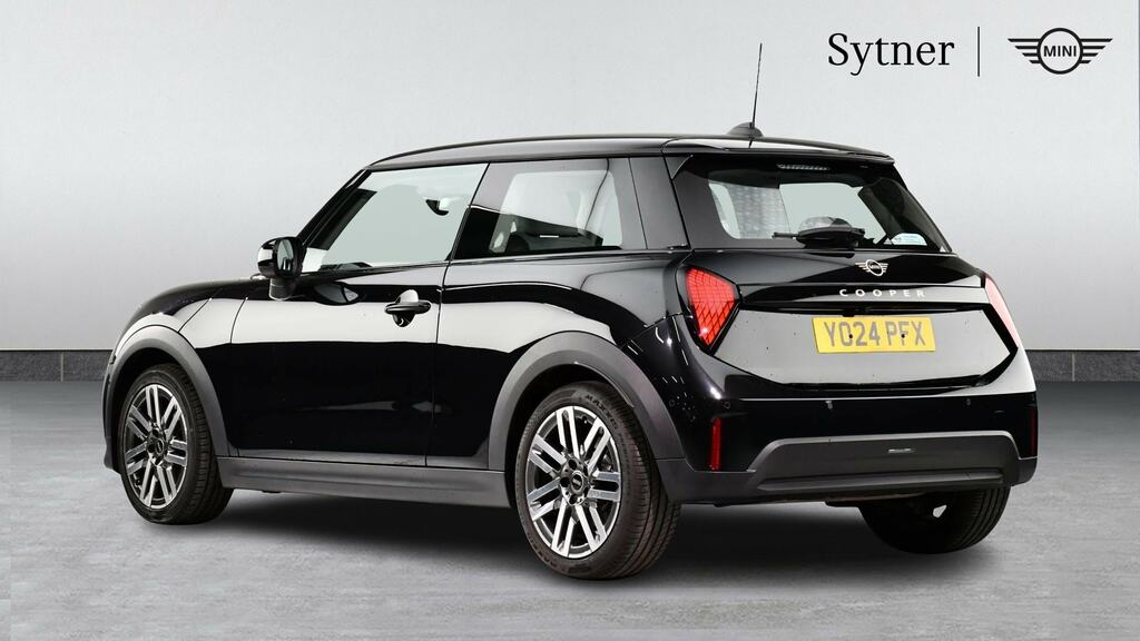 Mini Hatch 1.5 C Classic Level 1 YO24PFX Black #2