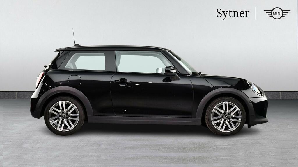 Mini Hatch 1.5 C Classic Level 1 YO24PFX Black #3