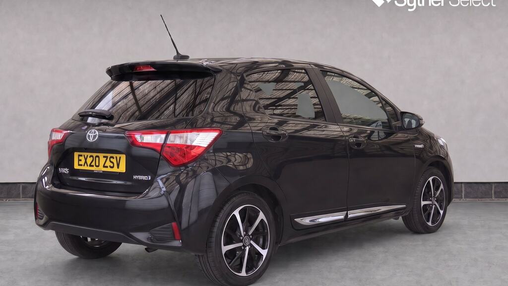 Toyota Yaris 1.5 Hybrid Design Cvt Grey #4