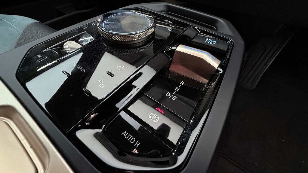 BMW iX 240Kw Xdrive40 M Sport 76.6Kwh Sky22kwch Black #19