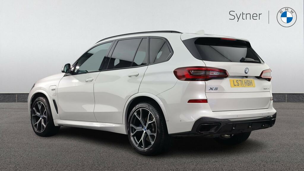 BMW X5 Xdrive45e M Sport White #2