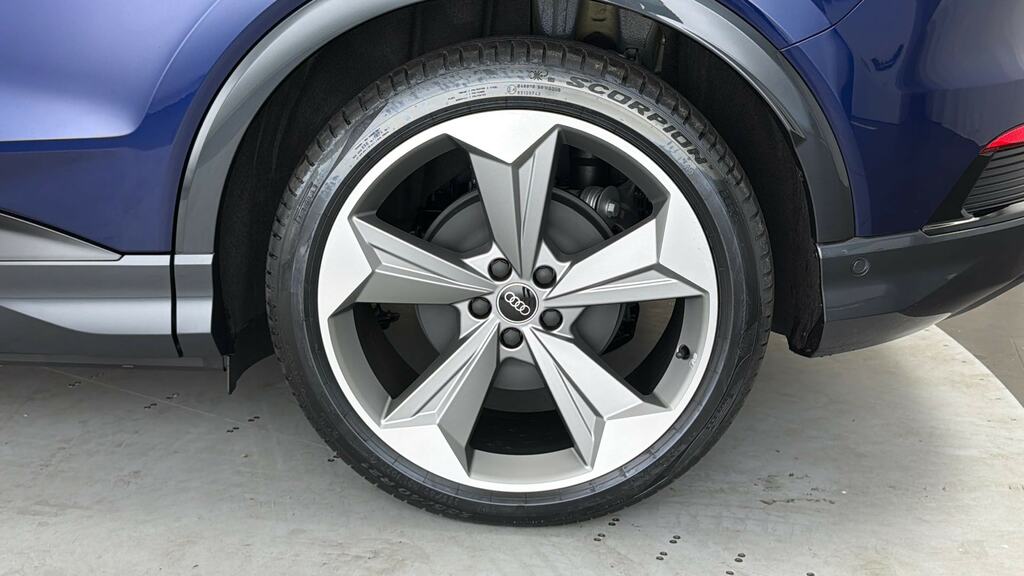 Audi Q4 E Tron 250Kw 55 Qtro 82Kwh Black Ed Tech Pro LF26AMW Blue #5