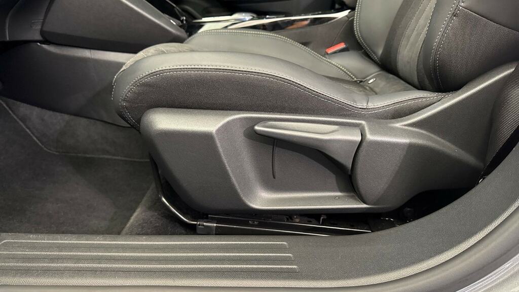Peugeot e-2008 50Kwh Gt Premium 7Kw Charger Grey #26