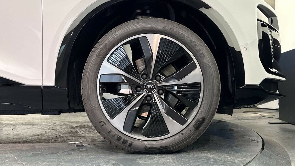 Audi Q6 E-Tron 315Kw Quattro 100Kwh Black Edition Tech White #5