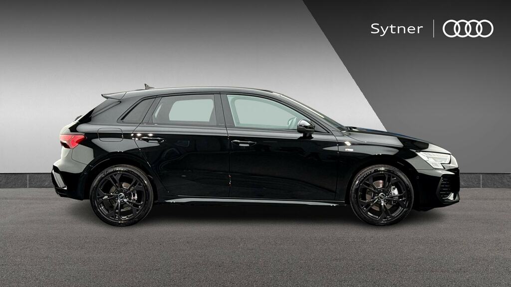 Audi A3 1.5 Tfsi E 204 Black Edition S Tronic Black #4