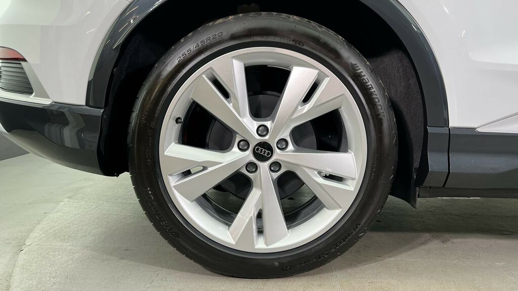 Audi Q4 E Tron 150Kw 40 63Kwh S Line Leather FM26YNA White #5