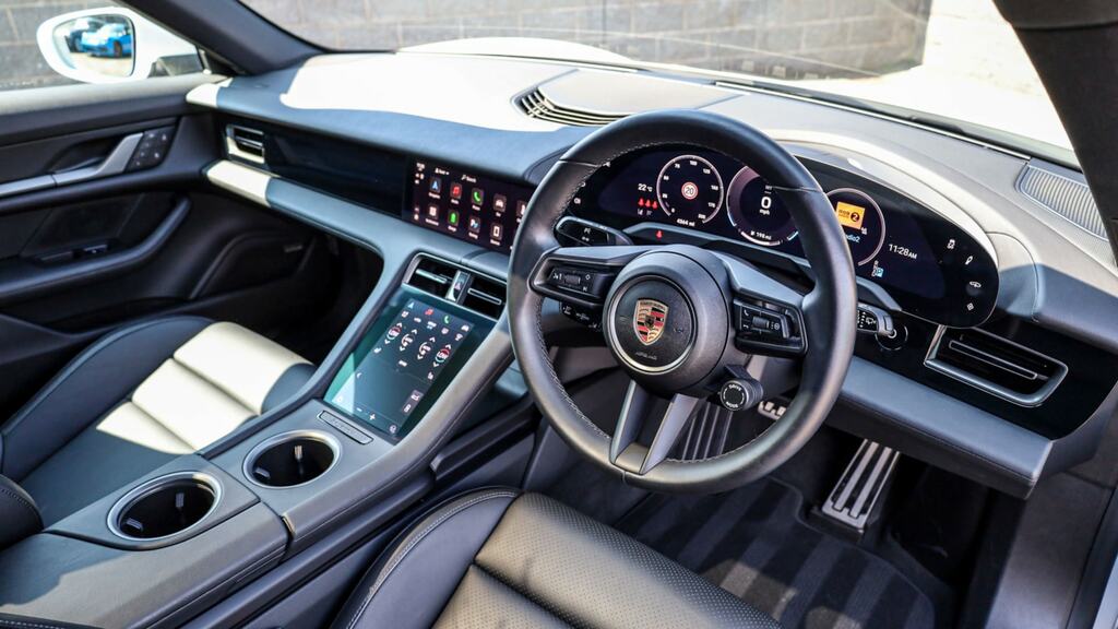 Porsche Taycan 320Kw 4 105Kwh Grey #3