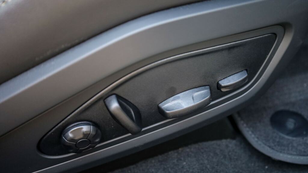Porsche Taycan 300Kw 89Kwh Rwd Grey #26