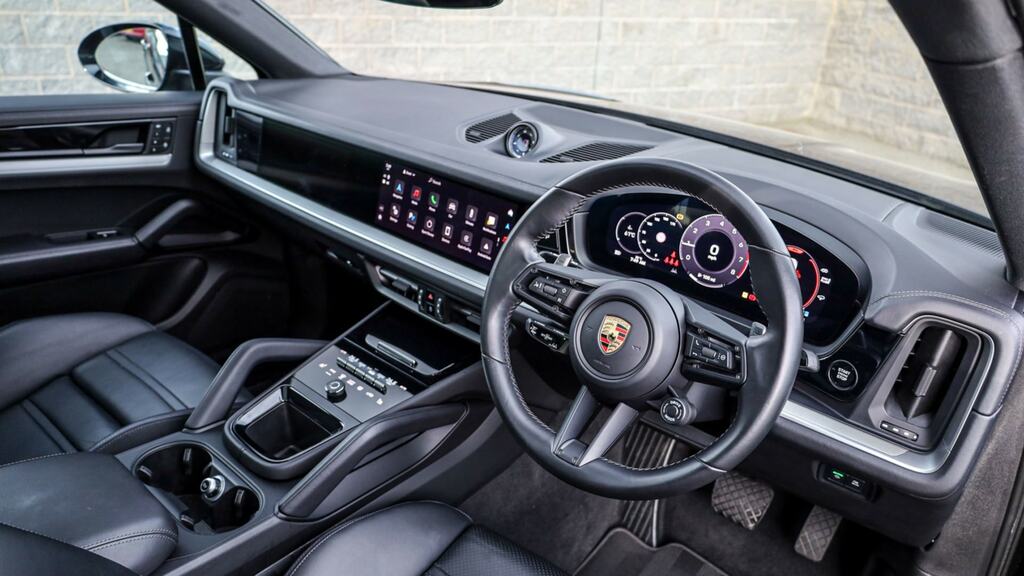 Porsche Cayenne Tiptronic S FP73YPG Black #3