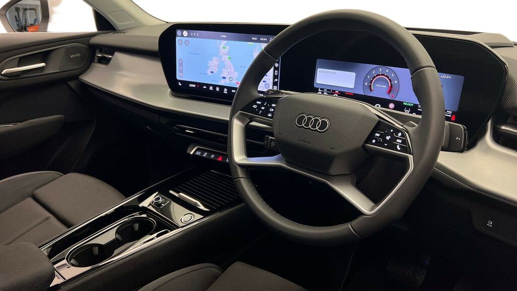 Audi Q3 1.5 E-hybrid Sport S Tronic White #6