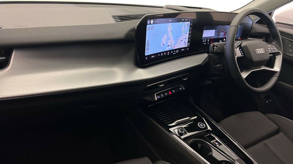 Audi Q3 1.5 E-hybrid Sport S Tronic White #2