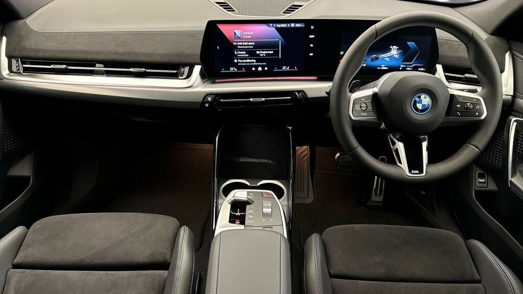 BMW iX2 230Kw Xdrive30 M Sport 65Kwh Black #4