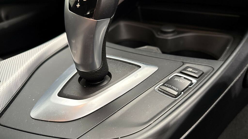 BMW 1 Series 118I 1.5 Sport Nav -1 Owner- White #19