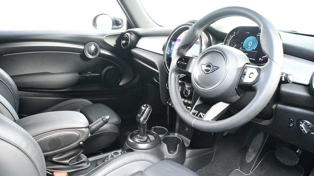 Mini Hatch 1.5 Cooper Exclusive Premium BP73OZM Black #6