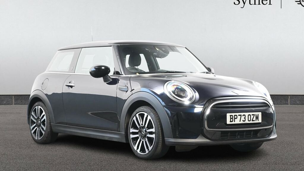 Mini Hatch 1.5 Cooper Exclusive Premium Black