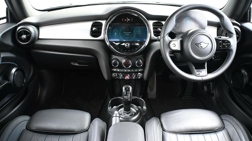 Mini Hatch 1.5 Cooper Exclusive Premium BP73OZM Black #4