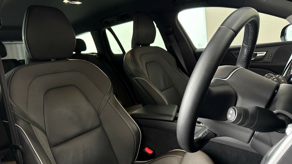 Volvo V60 R-design, T6 Awd Plug-in Hybrid Sunroofloungecl Black #10