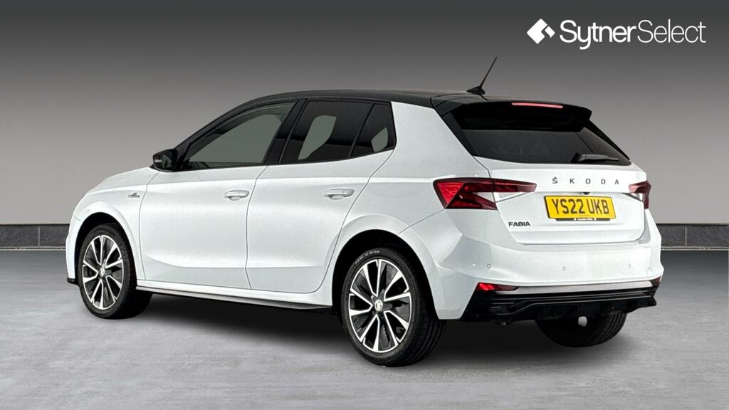 Skoda Fabia 1.5 Tsi 150 Monte Carlo Dsg YS22UKB White #2