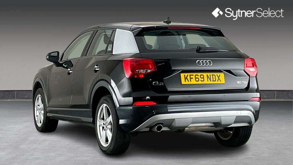 Audi Q2 30 Tdi Sport Black #2