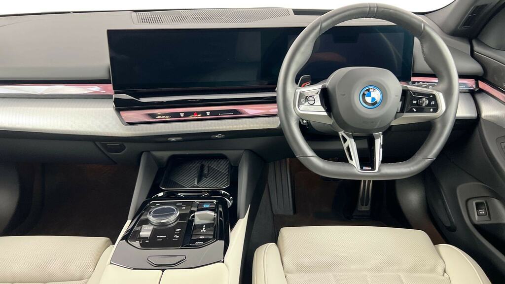 BMW i5 250Kw Edr40 M Sport 84Kwh Techcmf22kw Grey #4