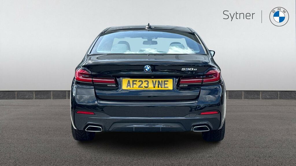 BMW 5 Series 520D Mht M Sport Touring Steptronic Euro 6 Black #15