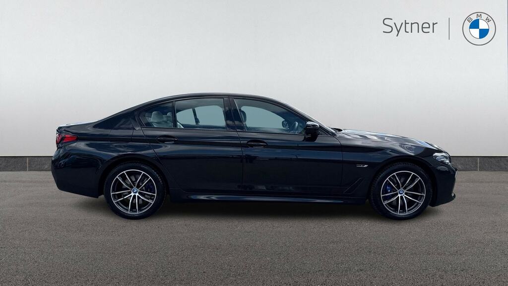 BMW 5 Series 530E M Sport Black #3
