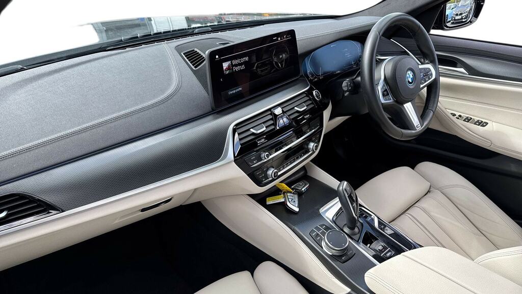 BMW 5 Series 520D Mht M Sport Touring Steptronic Euro 6 Black #7