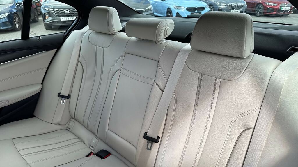 BMW 5 Series 520D Mht M Sport Touring Steptronic Euro 6 Black #12