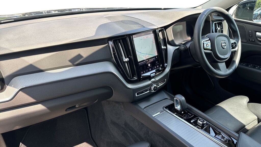 Volvo XC60 2.0 B4p Plus Dark Geartronic Blue #4