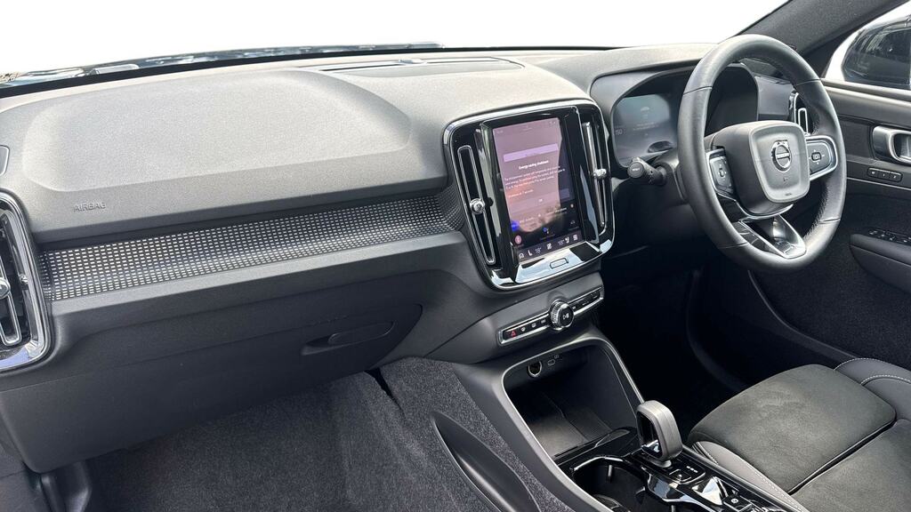 Volvo XC40 2.0 B4p Plus Dark RF25MWE Blue #4