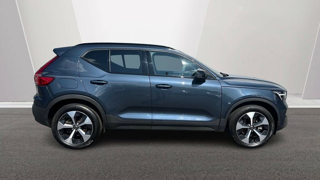 Volvo XC40 2.0 B4p Plus Dark RF25MWE Blue #3