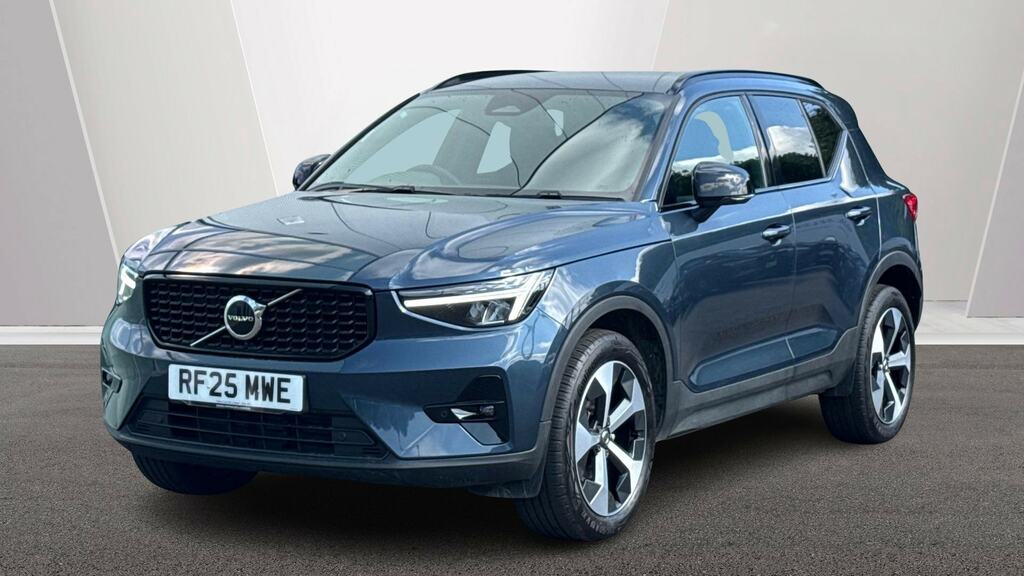 Volvo XC40 2.0 B4p Plus Dark RF25MWE Blue #6