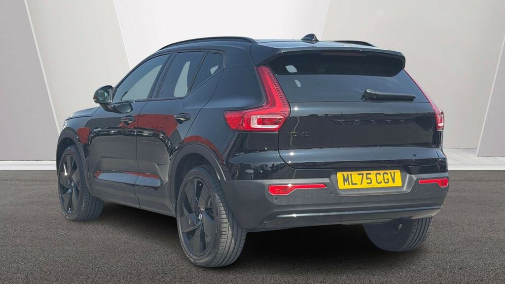 Volvo XC40 2.0 B3p Plus Black Edition ML75CGV Black #2