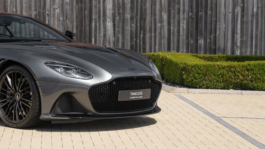 Aston Martin DBS Superleggera Blue #31