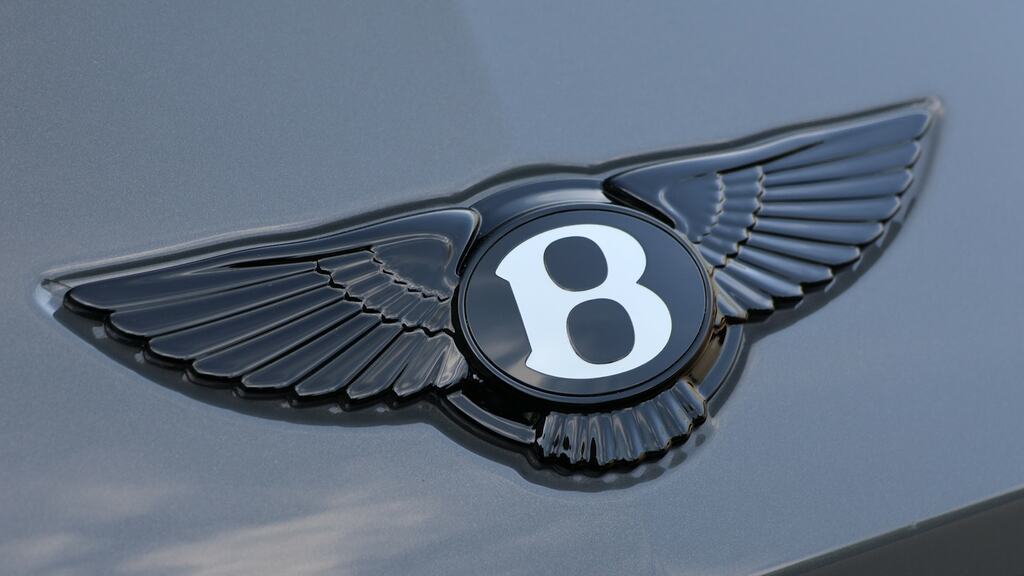Bentley Bentayga S White #24