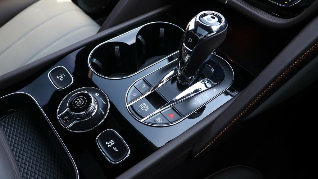 Bentley Bentayga S White #13