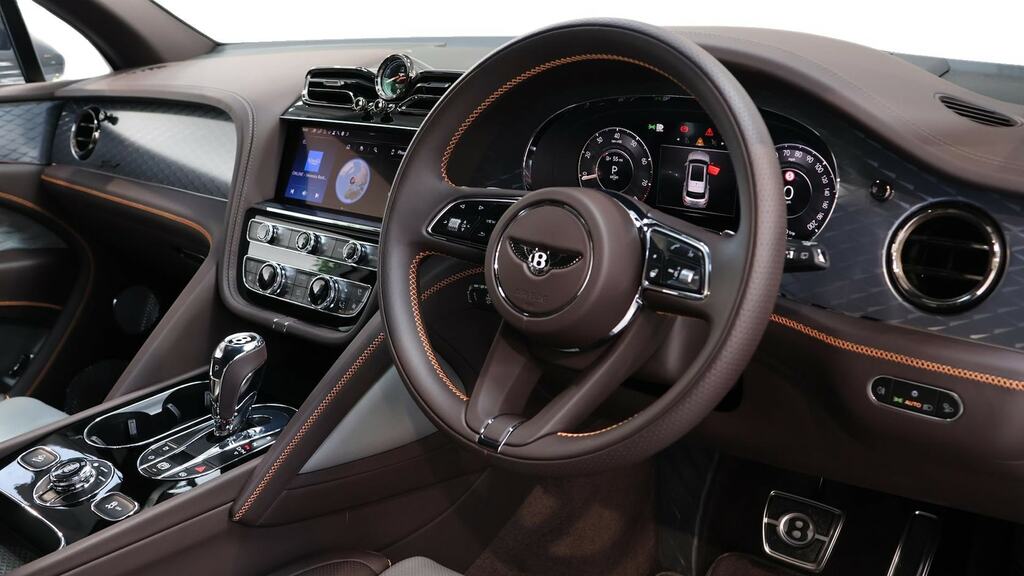 Bentley Bentayga S White #9