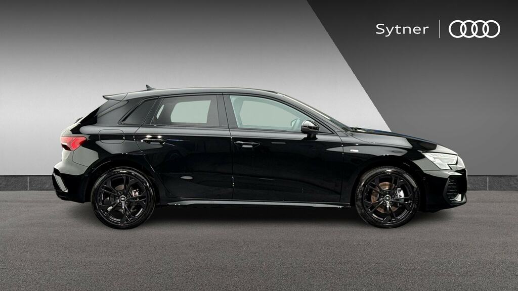 Audi A3 1.5 Tfsi E 204 Black Ed S Tronic Tech Pack YE26OYK Black #4