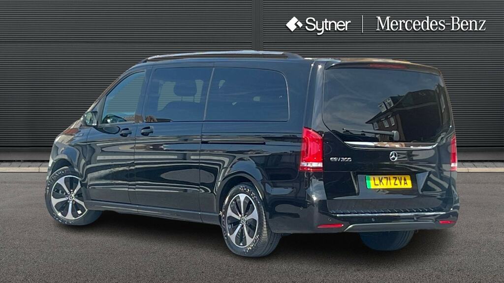 Mercedes-Benz EQV Eqv 300 150 Kw Sport Premium Plus 90 Kwh Black #2