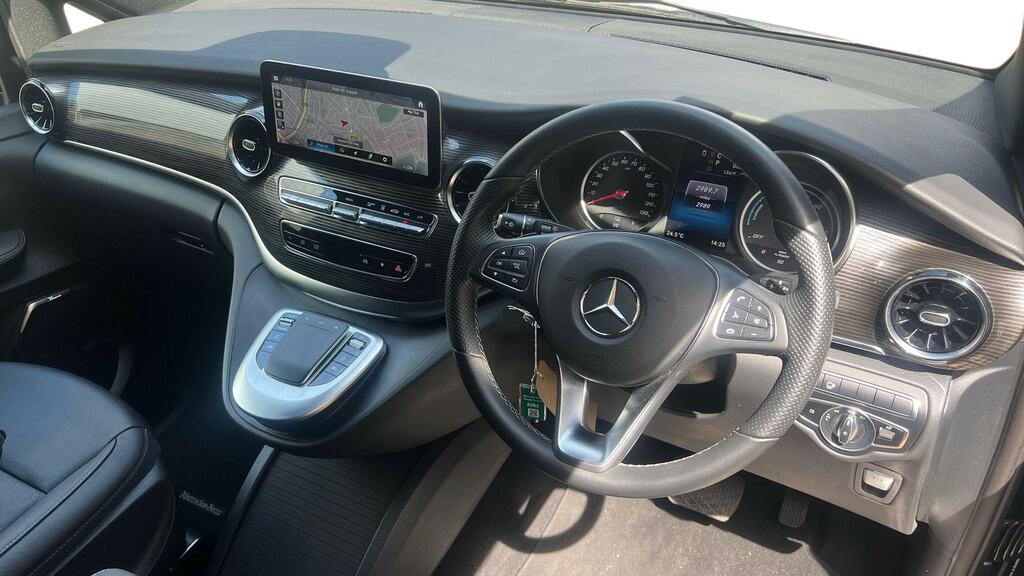 Mercedes-Benz EQV Eqv 300 150 Kw Sport Premium Plus 90 Kwh Black #3