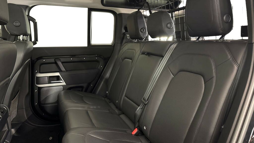 Land Rover Defender 110 3.0 D250 Xs Edition 110 Black #4