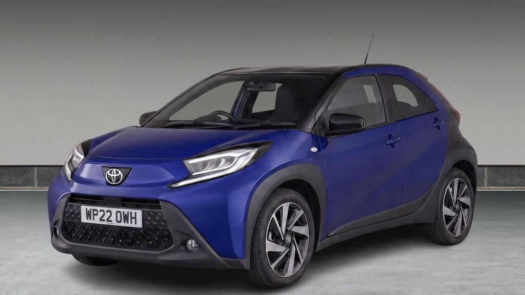Toyota Aygo X 1.0 Vvt-i Edge WP22OWH Blue #2